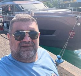 САША МИРКОВИЌ УЖИВА НА БРОДОТ „HYPE ЛАДY“ – СИТЕ ГЛЕДААТ ВО ЕДЕН ДЕТАЛ! (ФОТО)