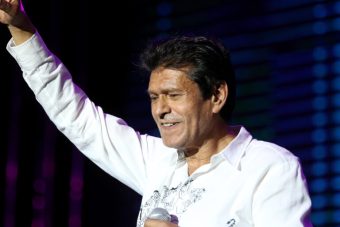 СЕДУМ ГОДИНИ ОД СМРТТА НА СИНАН САКИЌ! Неговата ќерка објави потресни слики од болничката постела (ФОТО)