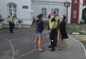 АНЏЕЛА ЃУРИЧИЌ ЈА ПРЕТЕПА МАЈА МАРИНКОВИЌ! МОМЕНТАЛНА ДИСКВАЛИФИКАЦИЈА – ЈА НАПАДНА ОДЗАДИ! (ФОТО)