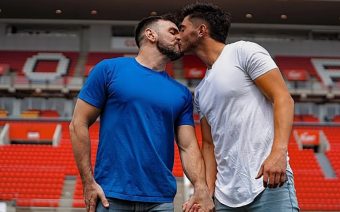 Џошуа Кавало заминува во Англија: Првиот геј фудбалер со нов предизвик во Европа!