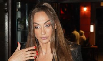 ВРЕЛО И БЕЗ ФИЛТЕРИ! ГОГА СЕКУЛИЌ СЕ СНИМИ – ГРАДИ ВО ПРВ ПЛАН, КОСА РАЗБУШЕНА! (ФОТО) 