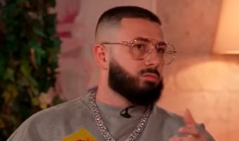 ШОК! САЈФЕР РАНЕТ ВО САРАЕВО: РАПЕР УПУКАН ВО ЛЕВАТА ПОДКОЛЕНИЦА – ЕВЕ ВО КАКВА СОСТОЈБА Е!