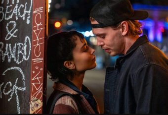 Холивудски искри: Остин Батлер и Зои Кравиц во нова романса – молчат, но сè кажуваат со погледи!