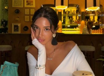 ЌЕРКАТА НА ХАРИС ЏИНОВИЌ ОБЈАВИ ИНТИМЕН МОМЕНТ ОД ЏАКУЗИ: ЏИНА ЈА ЗАПАЛИ МРЕЖАТА, ЕДВАЈ ГИ ОБУЗДА НЕМИРНИТЕ ГРАДИ! (ФОТО)