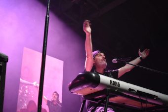 АЦА ЛУКАС ГО ЗАПАЛИ СМЕДЕРЕВО! Најголемата балканска ѕвезда испеа еден од своите најголеми хитови, публиката во ТРАНС – игла НЕМА КАДЕ ДА ПАДНЕ!