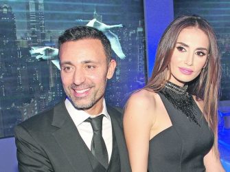 ПОРАНЕШНИОТ МАЖ НА ЕМИНА ЈАХОВИЌ, МУСТАФА САНДАЛ, ОТКРИ ДЕКА БОЛЕДУВА!