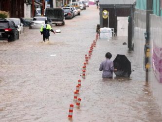 Разорна бура ја погоди Јужна Кореја: Загина едно лице, стотици други се евакуирани!