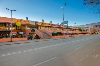 Крвава драма на битолскиот пазар: Продавач прободен со нож среде работен ден!