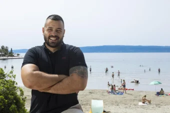 „Не сум луд да одам во Турција со авион, 4 дена во хотел со 4 ѕвезди (сè вклучено) за 450 евра. Луѓе мои, за тие пари, јас и моето семејство можеме да поминеме незаборавно попладне во Бол, на Брач…“