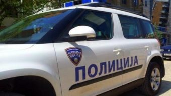 Полициско возило се запали во движење во центарот на Скопје – двајца полицајци завршија на Токсикологија!