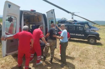 ПОЛИЦИЈА СО ХЕЛИКОПТЕР ВО ДРАМАТИЧНА МИСИЈА: СПАСЕН ВОЈНИК ОПКРУЖЕН ОД ПЛАМЕНИ ВО ШТИП!