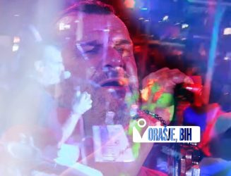 ЛУДИЛООО! УШТЕ ЕДНАШ ПОКАЖА ЗОШТО Е НАЈГОЛЕМАТА БАЛКАНСКА ЅВЕЗДА – АЦА ЛУКАС ГО СОБРА БИХ ВО ОРАШЈЕ! (ВИДЕО)