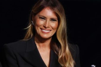 МЕМОАРИТЕ НА МЕЛАНИЈА ТРАМП ГИ НАПИШАЛА ВЕШТАЧКА ИНТЕЛИГЕНЦИЈА?! ГОЛЕМ СКАНДАЛ ЈА ТРЕСЕ БЕЛАТА КУЌА!