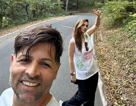 Наталија и Сони Трик ФX у природи Фото: Притнсcреен/Instagram 