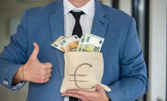 Дали се во право кога велат „не е сè во парите: Еве во кои моменти парите не се среќа