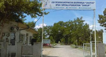 КРВАВА ТЕПАЧКА ВО БОЛНИЦАТА БАРДОВЦИ – ОСУДЕН ЗА УБИСТВО СМРТНО ПРЕТЕПА ПАЦИЕНТ СО СТАКЛЕНО ШИШЕ!