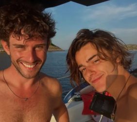 „МОРАМ ДА СЕ ИЗЛЕЧАМ!“ ОВОЈ ПЕЈАЧ ГО ПОКАЖА ДЕЧКОТО, А СЕГА ШОКИРАШЕ СО СООПШТЕНИЕ! (ФОТО)