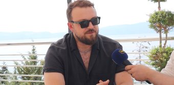 „ДЕЛУВАМ КАКО ДА ПРАВАМ СÈ ЗА ПАРИ“ – СЛАТКАР ВО ОХРИДСКО ИСПОВЕДНО ИЗДАНИЕ ЗА ХАЈП МК! (ВИДЕО)