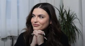 ЛИНА ПЕЈОВСКА ГО ПОКАЖА ДЕЧКОТО – ПРВПАТ ЈА ГЛЕДАМЕ ВО ВАКВО ИЗДАНИЕ, ЉУБОВ ИЛИ НЕШТО ДРУГО? (ФОТО)