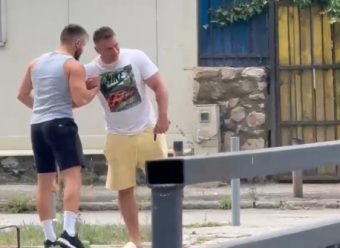 ХАЈП ПАПАРАЦО! ГО ФАТИВМЕ ИВАН ЈОВАНОВ КАКО КУПУВА ЗДРАВА ХРАНА – ДАЛИ ПОДГОТВУВА ТАЕН ПРОЕКТ? (ВИДЕО)