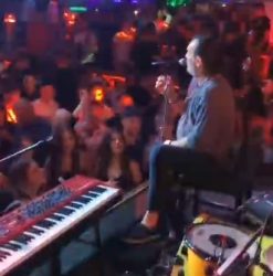 ЛУКАС ПОВТОРНО НАПРАВИ ЛОМ ВО БУДВА! ГОРЕШЕ КЛУБОТ „ОМНИА“ СО СТАРИТЕ И НОВИТЕ ХИТОВИ НА АЦА!