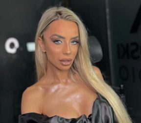 МАРИЈА ЛУИСА ВО РАНИТЕ УТРИНСКИ ЧАСОВИ СО ПЕСНА ГО ПРЕБРОЈУВА КУПЧЕТО БАКШИШ! (ФОТО)