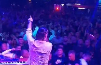 ЛУКАС ПОБАРА ОД ПУБЛИКАТА ДА ПЕЕ ПОГЛАСНО! БУКВАЛНО ГО ПОСЛУШАА! Каков лом во клубот Каскада! (ВИДЕО)