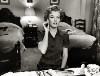 МОРНИЧАВИ ДЕТАЛИ ЗА СМРТТА НА МЕРИЛИН МОНРО ИЗЛЕГОА ПО 60 ГОДИНИ! ПАТОЛОГ ПРОГОВОРИЛ И ПРИЗНАЛ ДЕКА МУ БИЛО ЗАБРАНЕТО ДА ГО ИСТРАЖУВА ОВА!