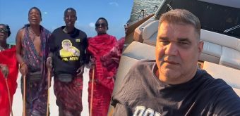 СИТЕ ЗНААТ КОЈ Е САША МИРКОВИЌ! Вирално видео се шири по социјалните мрежи! Афроамериканец носи маица со ликот на директорот на Хајп империјата!