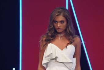 ЕВЕ КАКО ИЗГЛЕДА НОВИОТ ДЕЧКО НА СОФИ ТКАЧЕНКО! ГО УЛОВИ ПРИЈАТЕЛОТ НА СТЕФАН КАРИЌ – САКА ДА ЖИВЕЕ НА ВИСОКА НОГА?! (ФОТО)