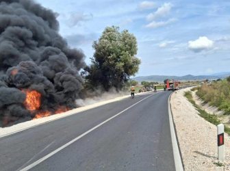 Запалена цистерна на патот Гевгелија – Богданци, сообраќајот блокиран!