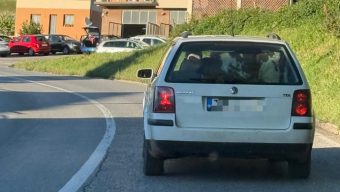 НЕСЕКОЈДНЕВНА СЦЕНА НА ПАТ: Возач превезува необичен сопатник, а сите се прашуваат само едно: КАКО?