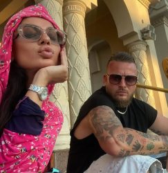 МИРО КАЦАРОВ И ИВАНА ПРОСЛАВУВААТ ДВЕ ГОДИНИ БРАК – ЉУБОВ, СРЕЌА И НАСКОРО НОВ ЧЛЕН ВО СЕМЕЈСТВОТО!