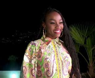 НАЈПОЗНАТАТА МАКЕДОНСКА СНАА ПОВТОРНО ВИРАЛНА – ЕММ ГО ЗАПАЛИ ИНТЕРНЕТОТ СО НЕЈЗИНИТЕ ХУМОРИСТИЧНИ ОДГОВОРИ ВО „ХАЈП МК“! (ВИДЕО)