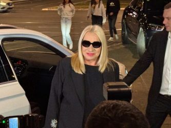 ВЕСНА ЗМИЈАНАЦ СЕ ПОВЛЕКУВА ОД ЕСТРАДАТА?! ОДЛУЧИЛА ДА СЕ ПЕНЗИОНИРА – ЕВЕ ЈА ПРИЧИНАТА!