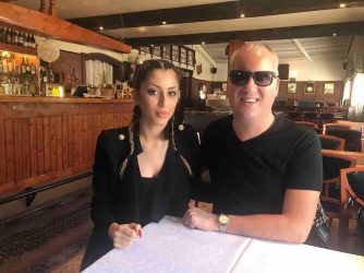 ОВА Е ЉУБОВНИЦАТА НА САША МАТИЌ: Нивната врска ја крена јавноста на нозе, а кога НЕГОВАТА СОПРУГА ДОЗНА, НАСТАНА ХАОС – Еве ги СОЧНИТЕ ДЕТАЛИ!