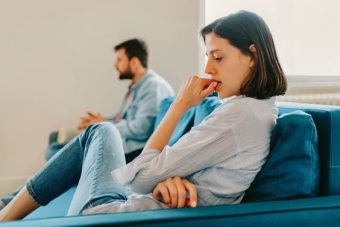 ОВИЕ СЕ ОСУМ ЈАСНИ ЗНАЦИ ДЕКА ЖЕНАТА Е НЕСРЕЌНА ВО БРАК! Многу СЕ ЈАСНИ, А СИТЕ ГИ ЗАНЕМАРУВААТ!