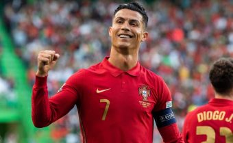 Роналдо прогласен за НАЈДОБАР НА СИТЕ ВРЕМИЊА – еве зошто ГО ОСВОИ ПРИЗНАНИЕТО ШТО СЕКОЈ ФУДБАЛЕР ГО СОНУВА! 