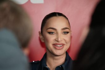 СКАНДАЛОЗНО ОДНЕСУВАЊЕ НА МАЈА БЕРОВИЌ! На прашање за Јала и Буба, пејачката ГО НАПУШТИ ИНТЕРВЈУТО – војната меѓу нив ПРОДОЛЖУВА!