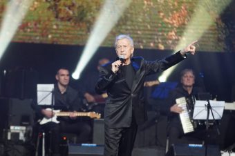 МИРОСЛАВ ИЛИЌ ПОРАНО И СЕГА! Вака изгледал пејачот, а ДЕТАЛ ОД ПОЧЕТОКОТ НА КАРИЕРАТА е особено интересен! (ФОТО)