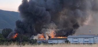 ПОЖАР ВО ФАБРИКА ВО ВИНИЦА: 13 ЛИЦА ХОСПИТАЛИЗИРАНИ!