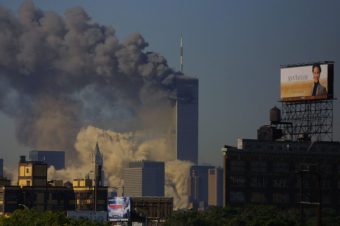 ПРЕД ТОЧНО 24 ГОДИНИ БЕА СРУШЕНИ КУЛИТЕ-БЛИЗНАЧКИ: ОВОЈ ДЕН АМЕРИКА ГО ПАМЕТИ КАКО НАЈЦРНИОТ ВО СВОЈАТА ИСТОРИЈА!