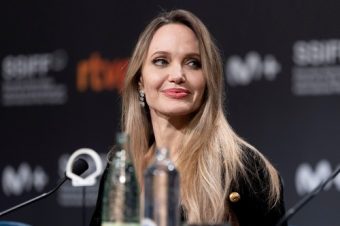 ОВА Е МЕНИТО НА АНЏЕЛИНА ЏОЛИ: Откриена тајната на нејзината совршена линија – еве што строго избегнува!