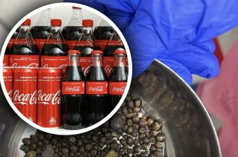 МАЖ СЕ НАВЛЕКОЛ НА КОКА КОЛА, ПИЕЈЌИ 3 ЛИТРА ДНЕВНО, ШТО НАВОДНО ДОВЕЛО ДО ВАДЕЊЕ 35 КАМЧИЊА ОД НЕГОВИОТ МОЧЕН МЕУР!