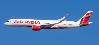 Патник на „Ер Индија“ затекнал валкано седиште полно со исечени нокти од нозе!