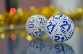 ОСВОИЛ МИЛИОНИ НА ЛОТО, НО ПОБАРАЛ ТОА ДА ОСТАНЕ ТАЈНА ПОРАДИ СВОЈАТА СОПРУГА: ПРИЧИНАТА ЌЕ ВЕ ШОКИРА!