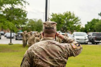 АМЕРИКАНСКАТА ВОЈСКА ЌЕ ТЕСТИРА ТЕХНОЛОГИЈА ШТО ГО ПРЕТВОРА ВОЗДУХОТ ВО ВОДА ЗА ПИЕЊЕ ЗА ВОЈНИЦИТЕ ВО ВОЕНИТЕ ЗОНИ!
