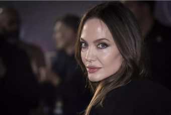 АНЏЕЛИНА ЏОЛИ СО ПЛАН ДА ГО „УНИШТИ“ БРЕД ПИТ: Нови детали за разводот и спорот околу француската винарија!