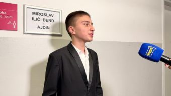 „ЧЕСТ МИ Е ШТО ЌЕ ЈА ДЕЛАМ СЦЕНАТА СО ВАКОВ ГОЛЕМ ПЕЈАЧ КАКО ШТО Е МИРОСЛАВ ИЛИЌ“ – АЈДИН ОСМАНОВИЌ ЕКСКЛУЗИВНО ЗА HYPE ТВ!