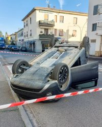 ВОЗАЧ СЕ ПРЕВРТЕ СО ВОЗИЛО И ЗАГИНА НА ЛИЦЕ МЕСТО КАЈ ГОСТИВАР!